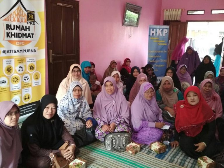 Tarhib Ramadhan: Kader dan Warga Jatisampurna Temu Tokoh Perempuan
