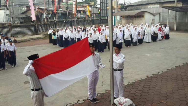 Apel HUT RI, DPC PKS Pondok Gede Bagi-Bagi Doorprize