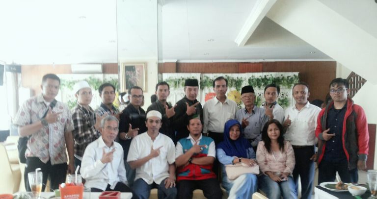 Pengurus Ikatan Minang Saiyo Dukung Nur-Firdaus
