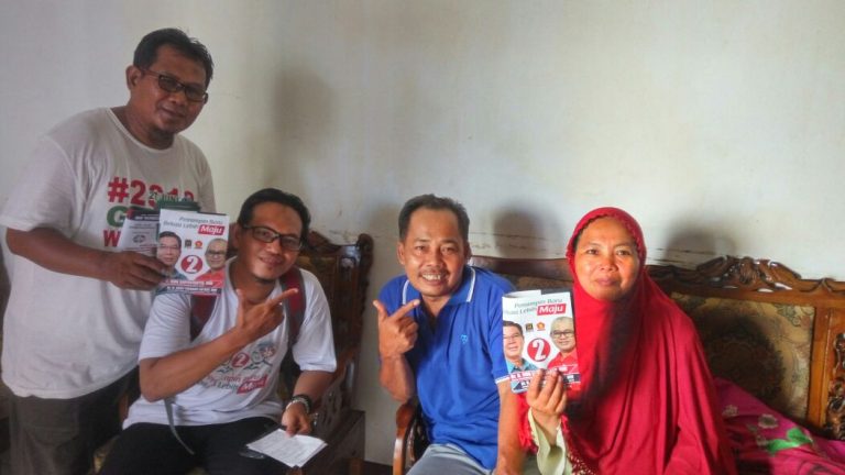 Warga Kota Baru Antusias Sambut Program KBM Paslon Nur-Firdaus