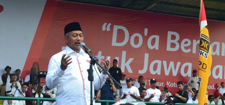 Ahmad Syaikhu Pimpin Doa di Kampanye Akbar Asyik