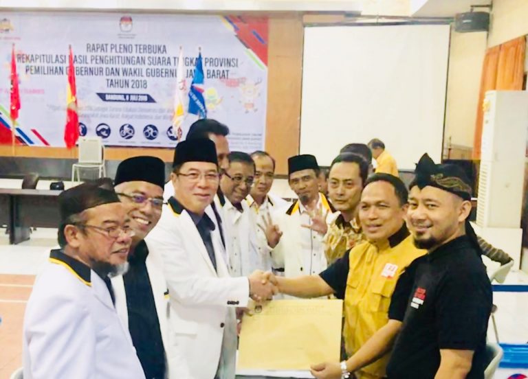 PKS Jabar Daftarkan Caleg ke KPUD
