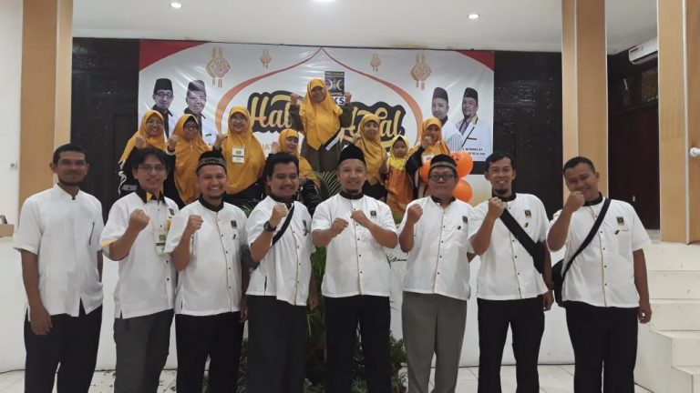 Pentas Sastra Islami Ramaikan Halal Bihalal DPC PKS Jatisampurna