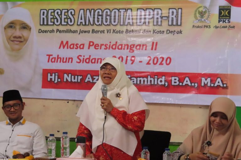 Nur Azizah Tamhid Dengar Aspirasi Para Pendidik di Bantar Gebang