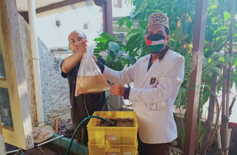 DPRa PKS Teluk Pucung Borong Ikan Nila dari Peternak Binaannya
