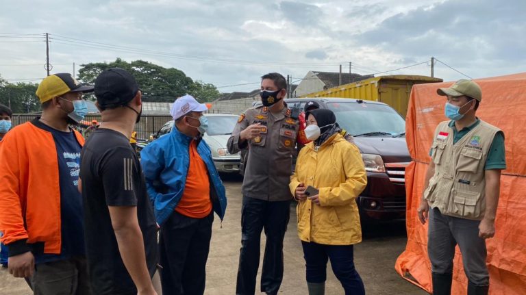 Banjir Menggenangi Bekasi, Heri Koswara Akan Bawa Issue ini Ke Pemerintah Provinsi