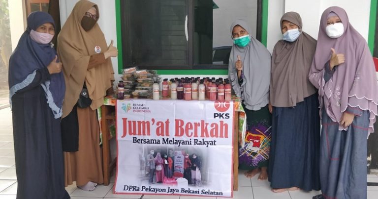 Jum’at Berkah, BPKK PKS Pekayon Salurkan Paket Berbuka untuk Musala dan Santri Yatim