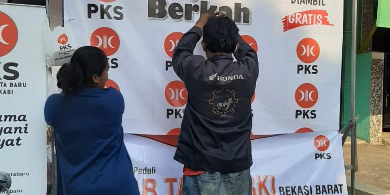 DPRa PKS Kota Baru Kolaborasi Berbagi Takjil Bersama Masjid dan Mushala