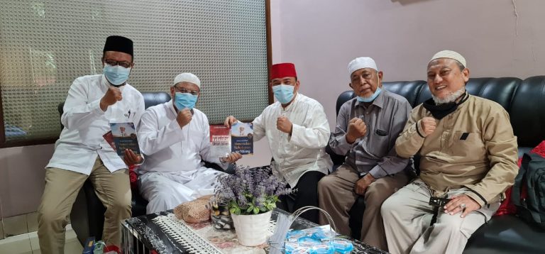 Silaturrahim Keummatan, Heri Koswara Sambangi Ustadz Farid Okbah Sinergi Bangun Bekasi