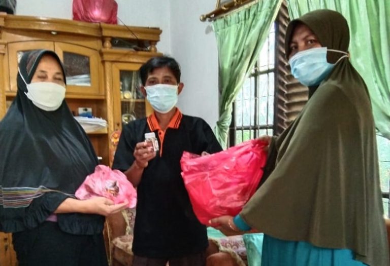 Bantu Warga Isoman, BPKK DPRA PKS Pekayon Bagikan Makanan Sehat, Herba, dan Ramuan Rempah
