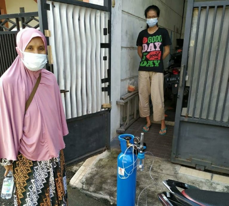 Darurat Oksigen, DPRa PKS Jaka Mulya Berikan Bantuan Oksigen Pada Masyarakat