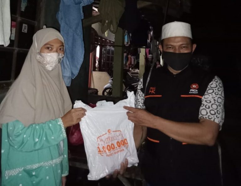 Ketua DPC PKS Pondok Melati: Tebar Kurban Khidmat Kami untuk Warga