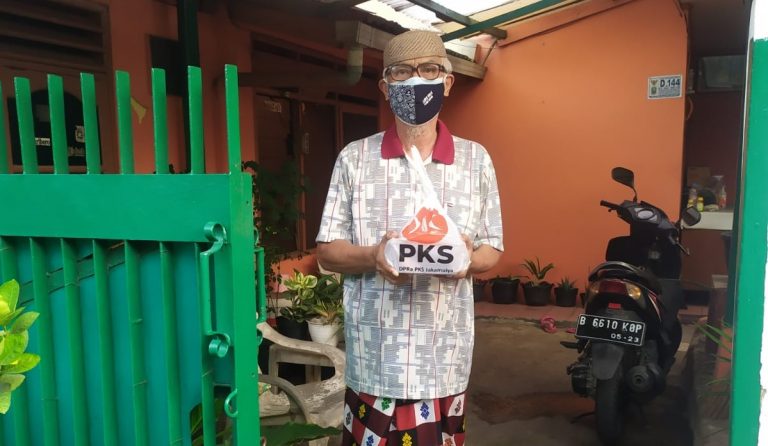 Tebar Kurban, DPC PKS Bekasi Selatan Bagikan 2.000 Paket untuk Masyarakat