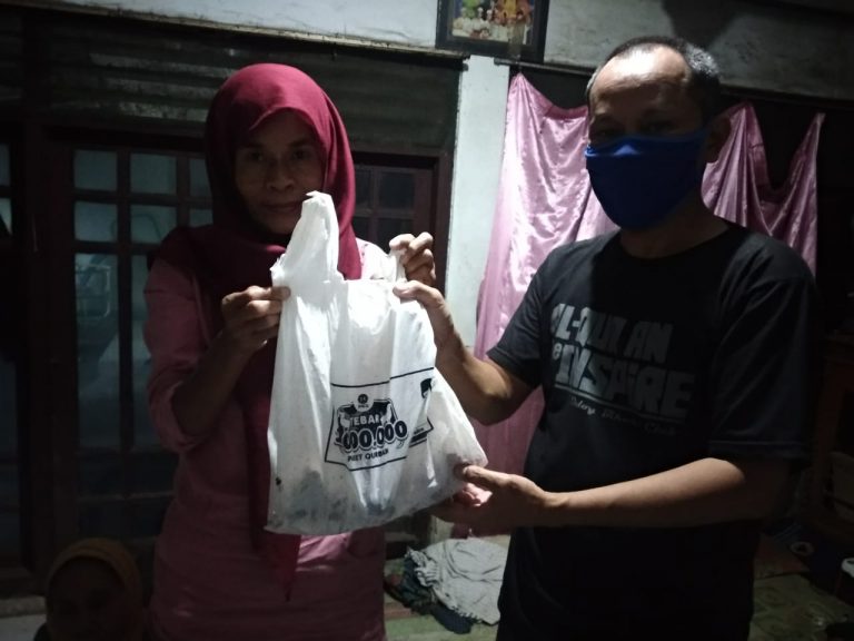 DPC PKS Rawalumbu Salurkan 600 Paket Tebar Kurban untuk Warga