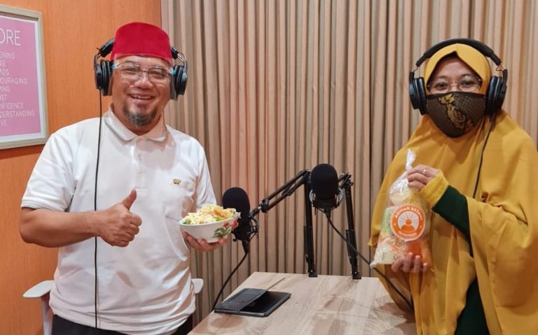 Majukan Budaya Bekasi, Bang HK undang Pebisnis Asinan Betawi Hadir Dipodcastnya