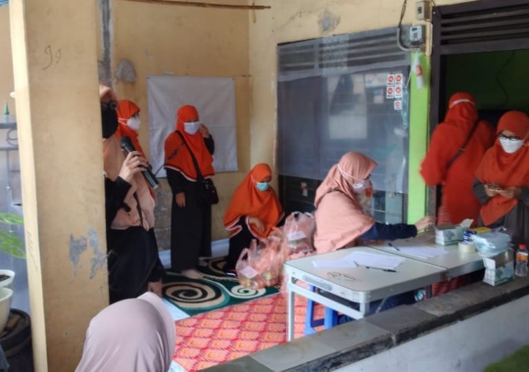 Pembuatan KTA Baru, PKS Jatibening Baru Ramai Dihadiri Warga Mulai SMA Hingga Para Ibu