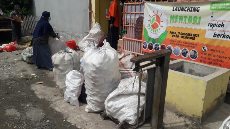 Warga Medan Satria Bahagia, Bank Sampah Mentari Berikan Solusi Permasalahan Sampah