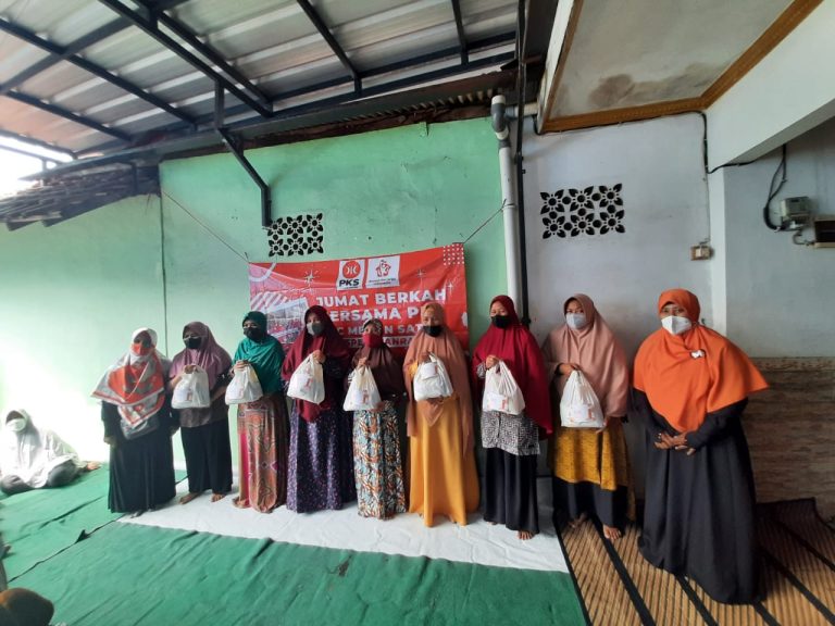 Tebus Sembako Murah, RKI Medan Satria Gelar Pasar Kebutuhan Pokok untuk Warga