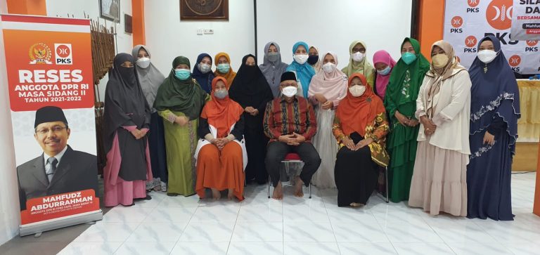 Reses Mahfudz Abdurrahman Temu Silaturrahmi Tokoh Muslimah Lintas Ormas Kota Bekasi