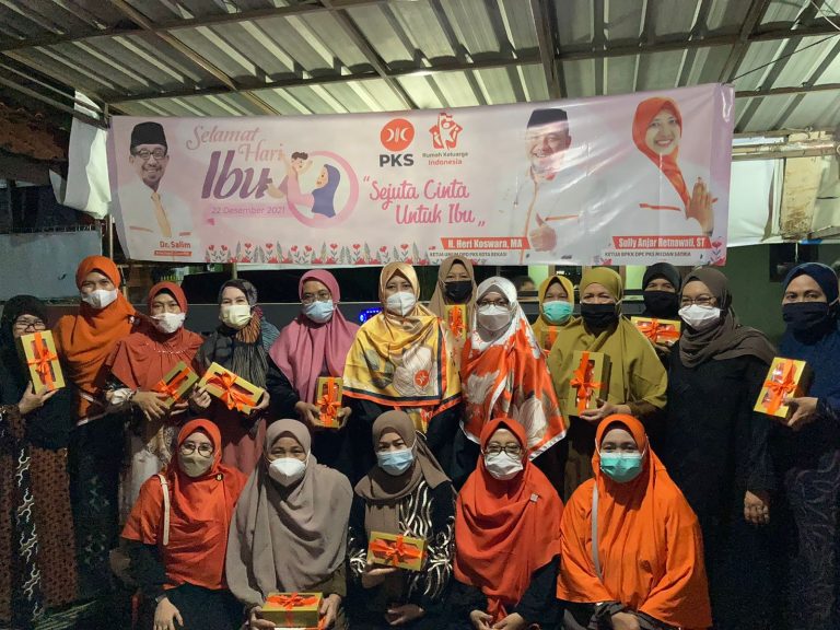 BPKK DPRa Medan Satria Wakafkan Quran untuk Majelis Taklim Adz-Zikro