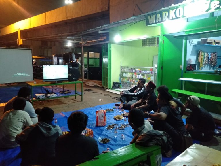 Nobar Bareng Dewan, PKS Jakamulya Dekatkan Aleg Dengan Warga Bersama Dukung Timnas