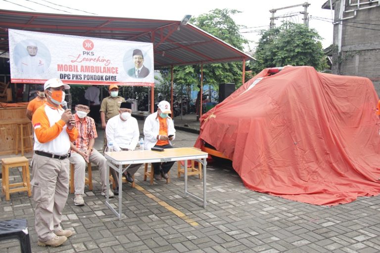 Mahfudz Abdurrahman Luncurkan Mobil Ambulans PKS Pondokgede Genjot Pelayanan untuk Warga