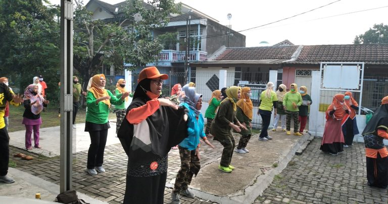 Kenalkan Lambang Baru, PKS Kota Baru Serentak Laksanakan Agenda untuk Warga di Berbagai RW
