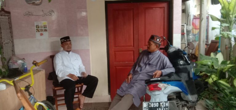 Silaturahmi Tokoh Jatibening Baru, PKS Pondokgede Sambangi Ustaz Romadhon