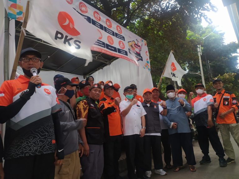 Buka Posko Mudik Hingga 10 Hari Mendatang, PKS Kota Bekasi Berikan Berbagai Pelayanan untuk Masyarakat