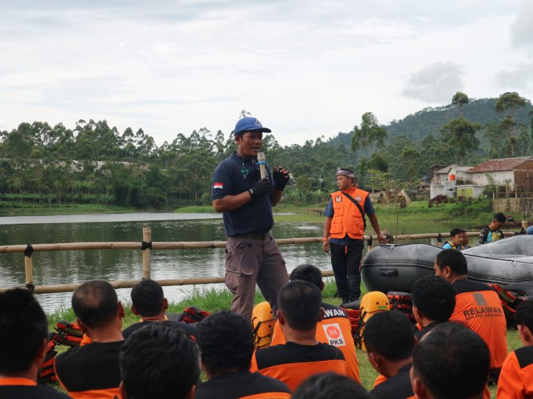 Antisipasi Bencana di Kota Bekasi, PKS Kota Bekasi Gelar Sekolah Relawan untuk Masyarakat