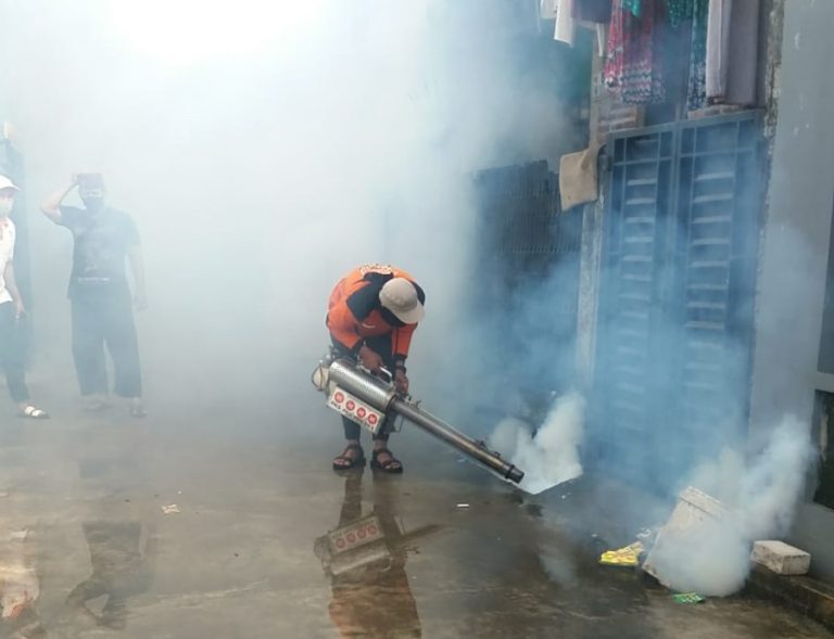 Berikan Pelayanan Fogging, PKS Kranji Selalu Hadir untuk Warga Tak Hanya Saat Dekat Pemilu