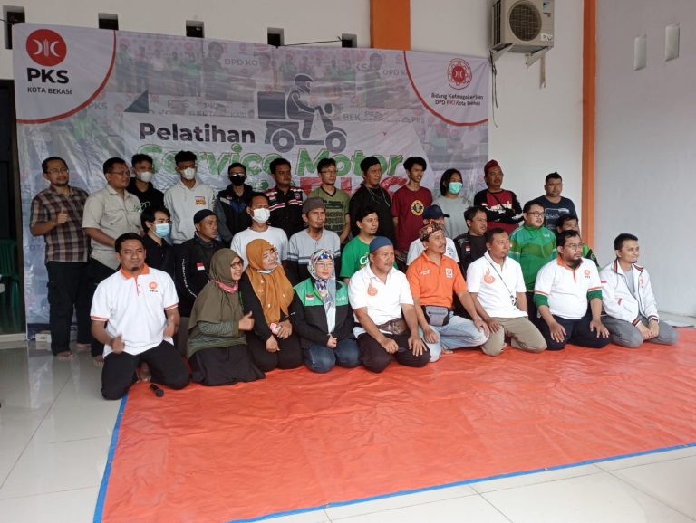Bidnaker dan PKS Bekasi Timur Gelar Pelatihan Servis Motor untuk Ojek Online