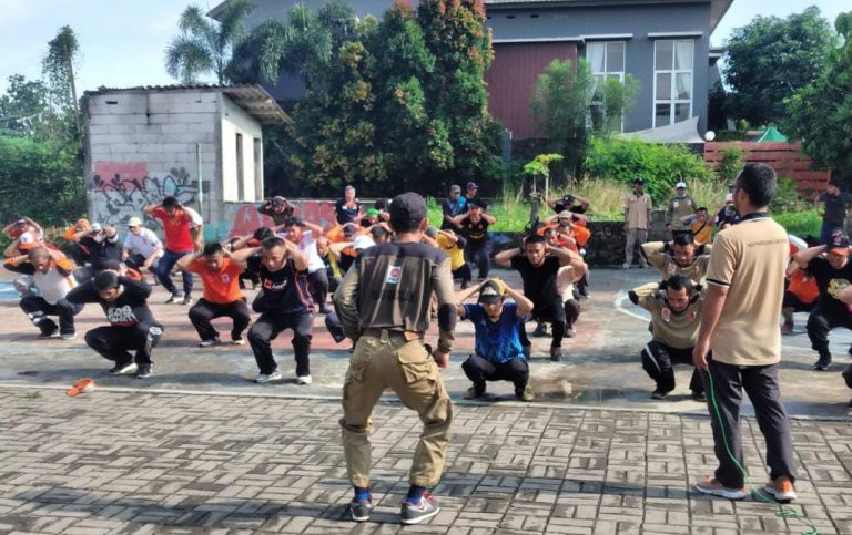 Prakembara, PKS Jatiasih Berikan Porsi Pemanasan Fisik untuk Kader Peserta Kembara Menengah