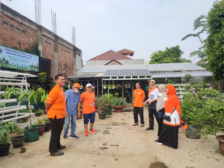 Kunjungi Bank Sampah RW.11 Pekayon Jaya, Heri Koswara Dorong Masyarakat Kelola Sampah dari Lingkup Terkecil