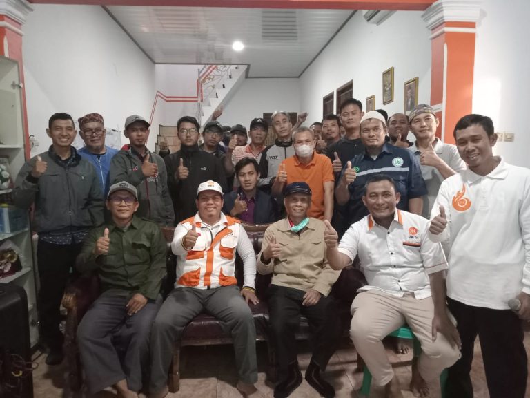 Training Dasar Servis AC PKS Bekasi Utara, Buka Peluang Lapangan Pekerjaan untuk Warga