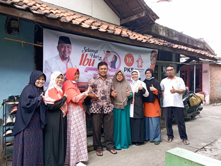 Gelar Baksos, PKS Bekasi Timur Mulaikan Rangkaian Acara Peringatan Hari Ibu Tahun 2022