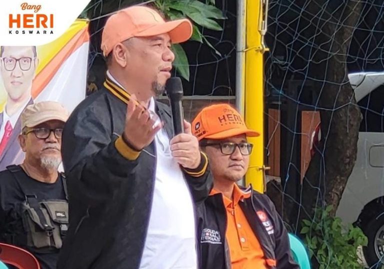 Resmikan Sarana Olahraga Bersama Aleg PKS Kota Bekasi, Heri Koswara Temui Para Pegiat Senam