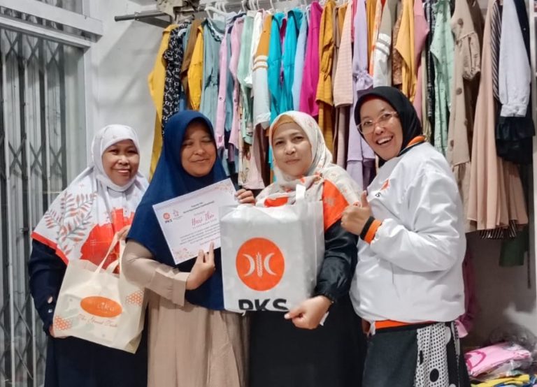 Banyak Memberi Inspirasi, PKS Jatiasih Berikan Penghargaan Kepada Tokoh Perempuan Pejuang Ekonomi