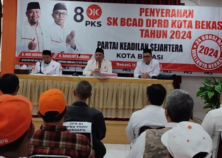 Serahkan SK untuk 50 BCAD, Heri Koswara ingin Kader Maksimalkan Kerja untuk Raih Kemenangan