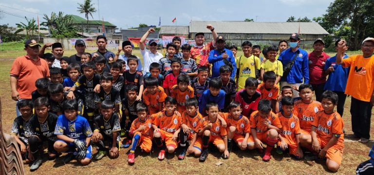 Mahfudz Abdurrahman Do’akan Anak-anak Menjadi Atlet Sepakbola Profesional Masa Depan