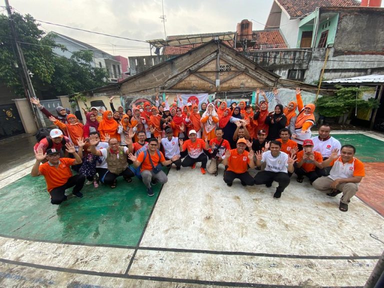 Sambut Ramadan, PKS Jatibening Gelar Senam Bersama dan Pasar Minyak Murah untuk Warga