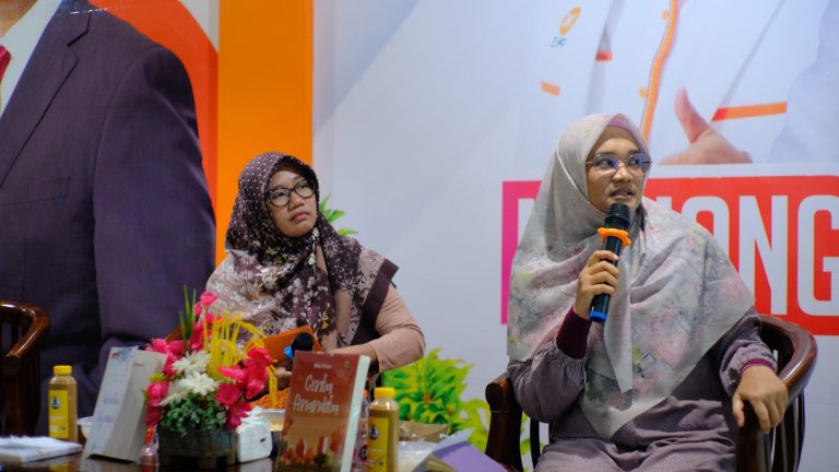 Ngobrol Bareng Penulis dan Launching Komika, RKI Kota Bekasi Hadirkan Mia Chuz Wedding Agreement