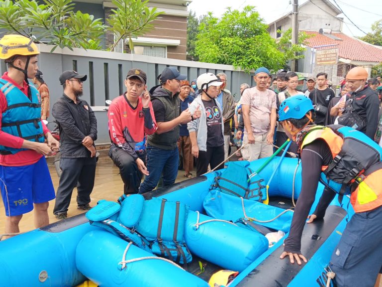 Banjir Kota Bekasi, Ketua PKS Kota Bekasi Heri Koswara Intruksikan Struktur dan Kader PKS Bantu Masyarakat