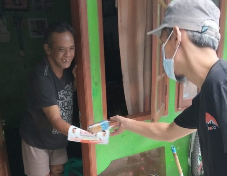 Semarak Ramadan, PKS Kranji Sudah Dua Kali Tebar Paket Takjil untuk Masyarakat