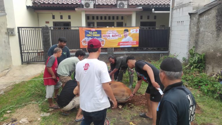 Momentum Idul Adha, Mahfudz Abdurrahman Salurkan Hewan Qurban Sembilan Ekor Sapi dan 62 Ekor Kambing Qurban di Dapil