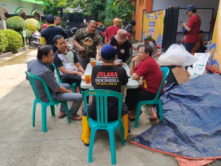 Yang Ringan dari Acara Pemotongan Hewan Kurban di PKS Bekasi Timur (Bagian 1)