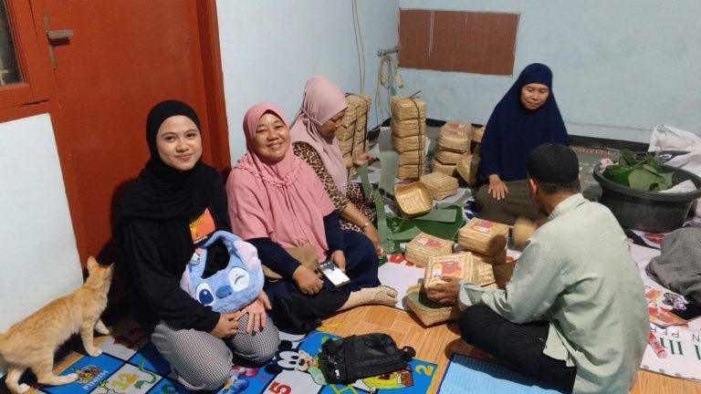 Seorang Warga Pondok Gede Menangis, Saat Tahu Tasnya yang Hilang Ada di Kader PKS Jatiwaringin