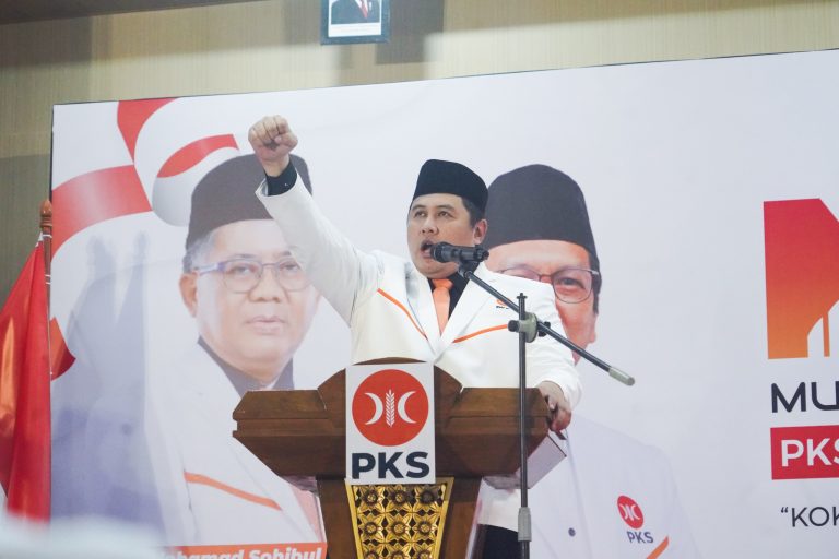 Ketua PKS Kota Bekasi Fendaby Surya Instruksikan Kader Pantau Banjir dan Gerakkan Bantu Warga