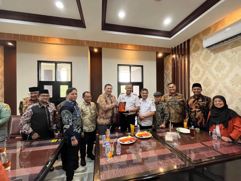 PKS Kota Bekasi Silaturrahim dengan Walikota dan Wakil Walikota Siap Kolaborasi dengan Syarat