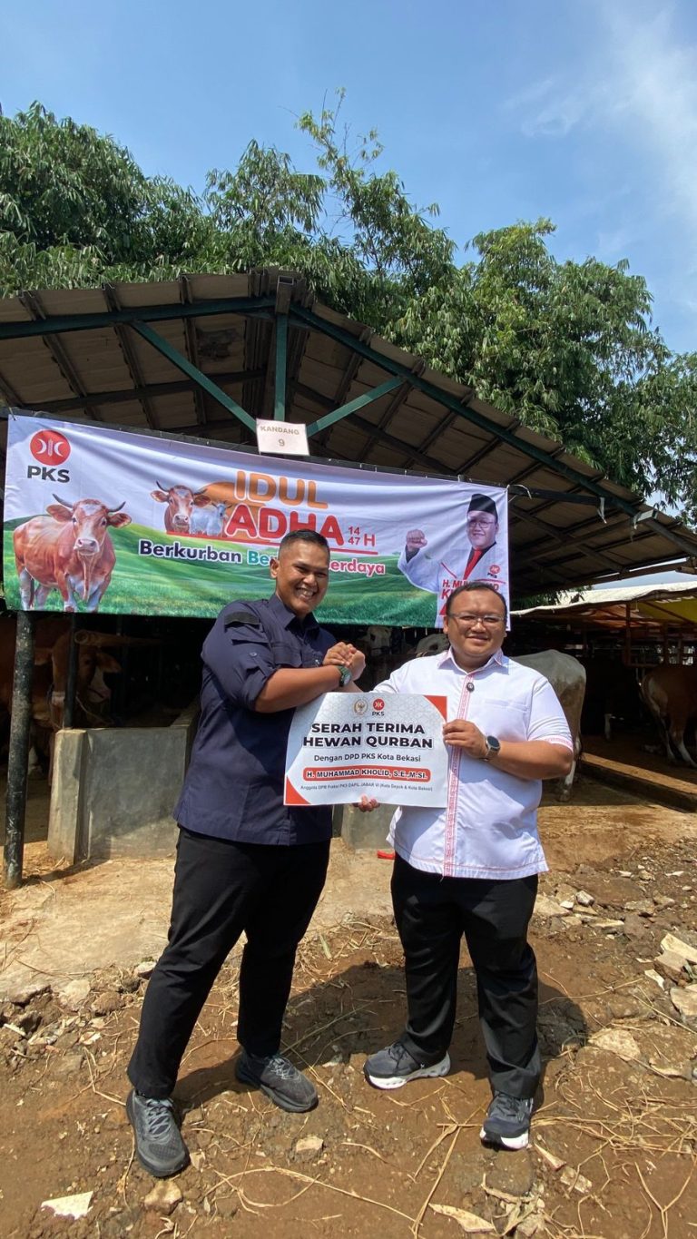 Jelang Iduladha, Sekjen PKS Kirim 14 Hewan Kurban untuk Masyarakat Kota Bekasi